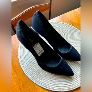 Simply Vera Vera Wang Stevie High Heels. NWT. Size 9 Black